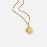 Juliane – Collier doré avec un délicat détail circulaire